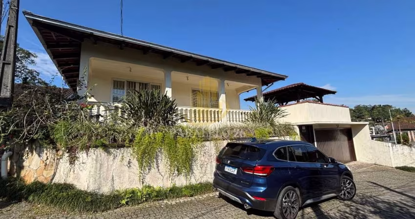 Casa a venda na Rua XV de Novembro no centro de Joinville SC