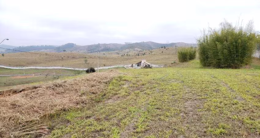 Terreno em condomínio fechado à venda no Village da Serra, Tremembé 