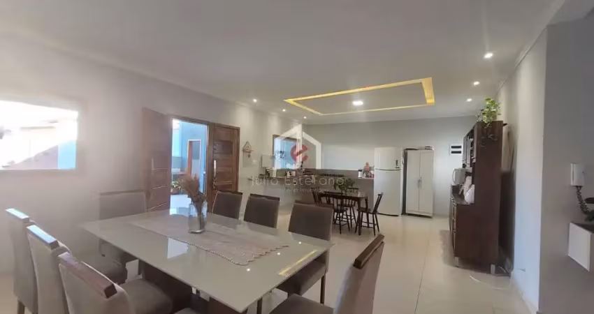 Casa com 3 quartos à venda na Rua Formosa, Jardim Maria Augusta, Taubaté