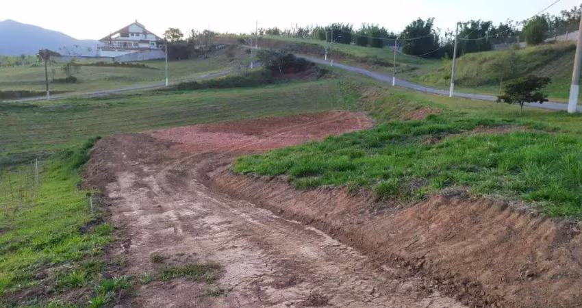 Terreno em condomínio fechado à venda no Village da Serra, Tremembé 