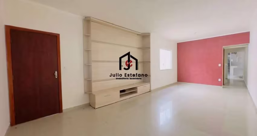 Casa com 3 quartos para alugar na Rua João Livramento, Vila Rica, Pindamonhangaba