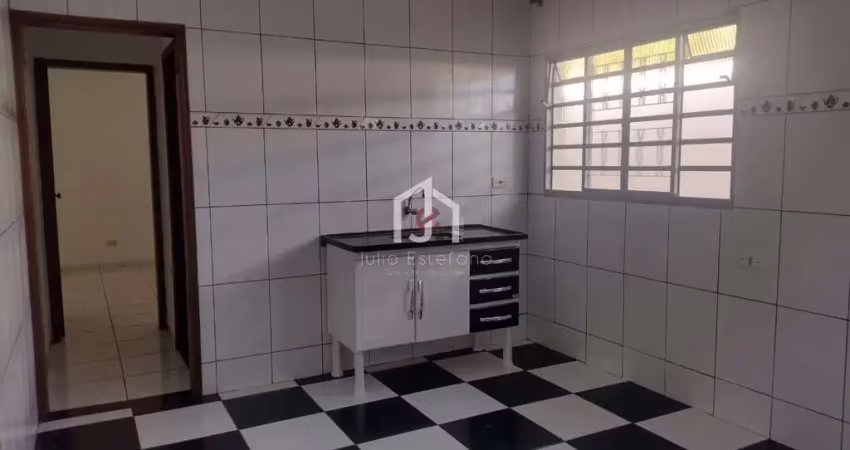 Casa com 2 quartos para alugar na Avenida Rodolfo Moreira de Almeida Júnior, Parque Três Marias, Taubaté