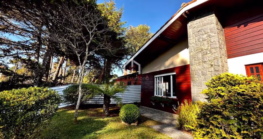 Casa com 3 quartos à venda na Vila Iara, Campos do Jordão 