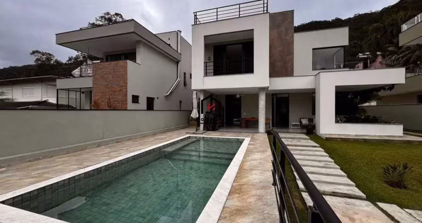Casa em condomínio fechado com 4 quartos à venda na Praia da Lagoinha, Ubatuba 