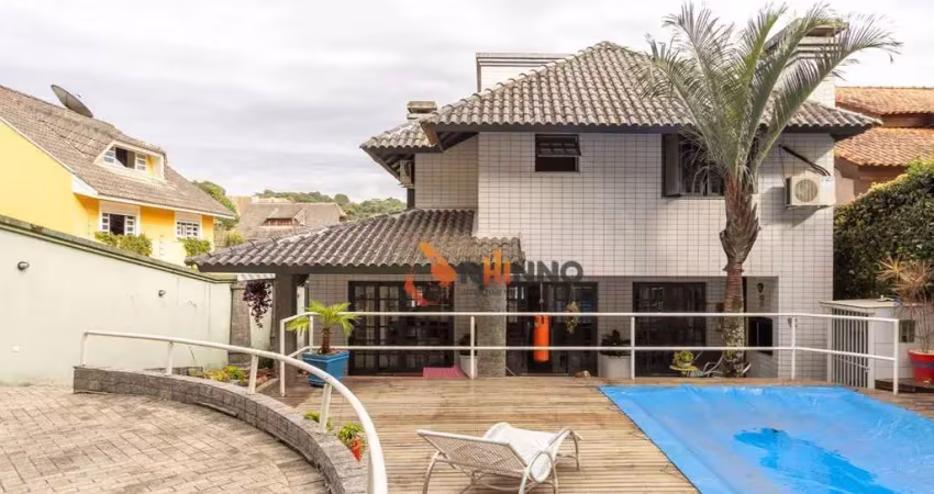 Casa com Piscina e 4 quartos Santa Felicidade