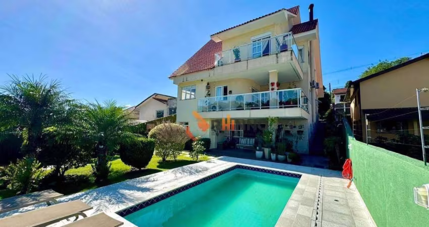 Casa Mobíliada com 4 Quartos e Piscina no Vista Alegre