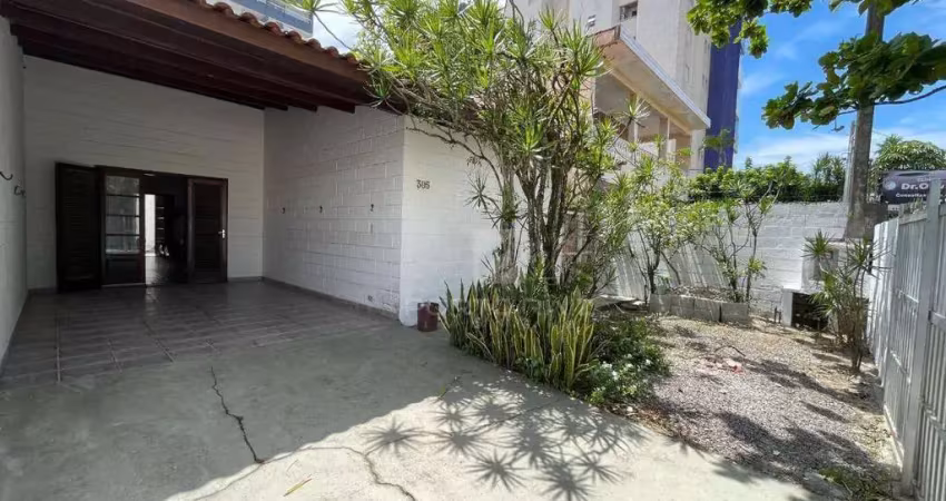 Casa com 3 dormitórios à venda, 129 m² por r$ 640.000 - centro - itanhaém/sp