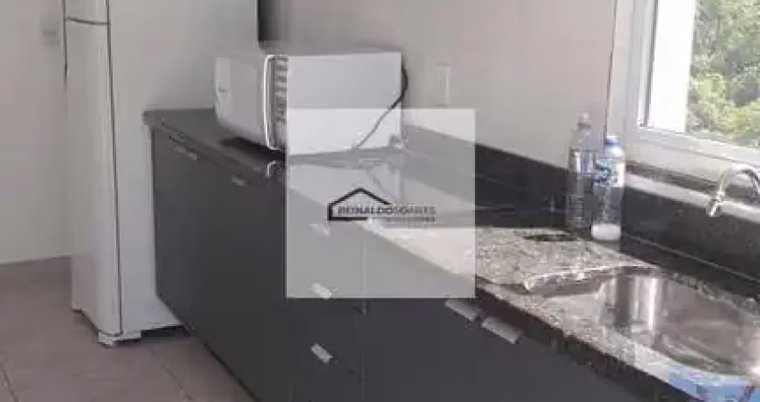 Casa em condomínio com 2 dormitórios, vaga de garagem 42 m² 285 mil
