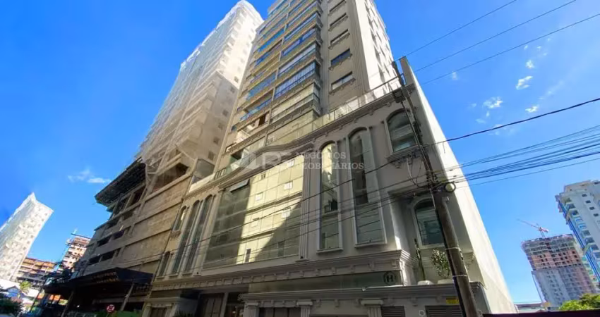 Apartamento quadra mar em itapema, meia praia, itapema - sc