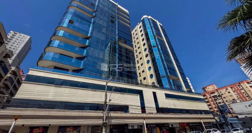 Apartamento frente avenida em meia praia , Meia Praia, Itapema - SC