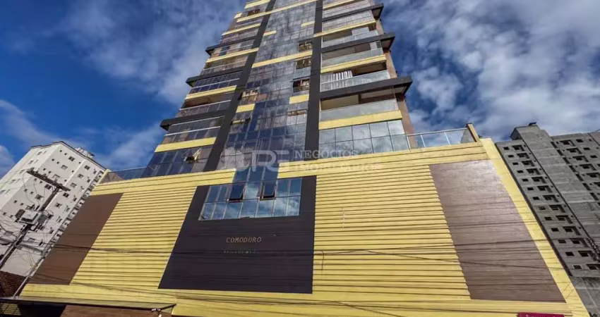Apartamento finamente mobiliado e decorado, Meia Praia, Itapema - SC
