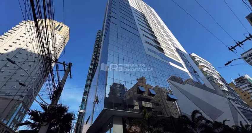 Apartamento alto padrão frente avenida, meia praia, itapema - sc