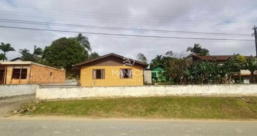 Casas com excelente área em Medeiros Barra Velha SC
