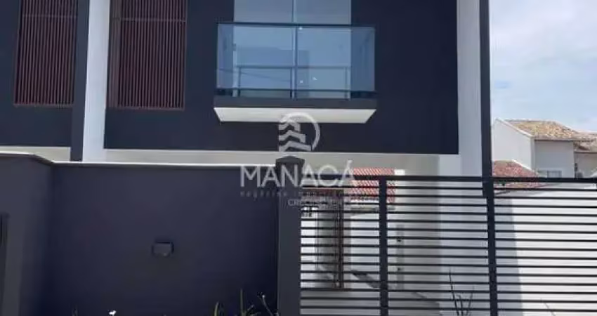 Sobrado em Baln. Piçarras novo 100 metros da Praia