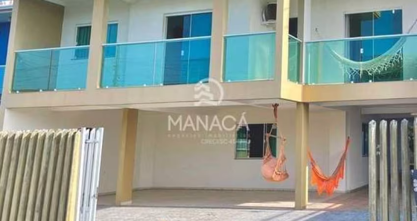 Sobrado 01 suite e 04 dormitórios prox. praia Tabuleiro em Barra Velha - SC
