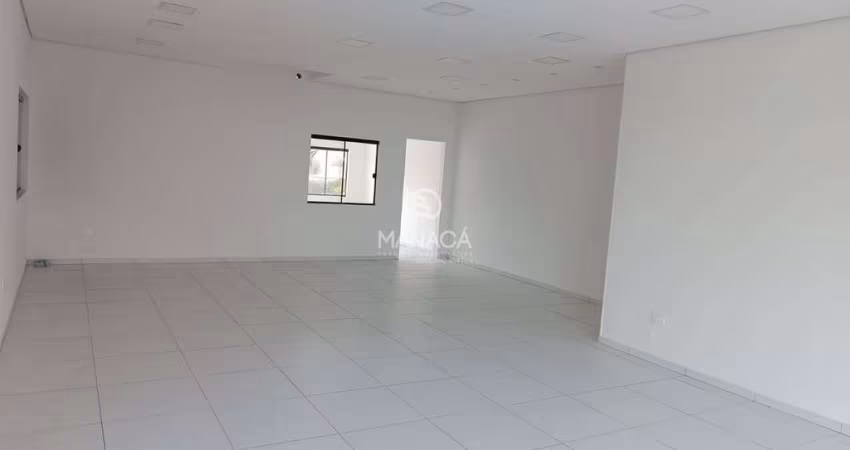 Sala comercial recém reformada localizada no centro da cidade de Barra Velha - SC