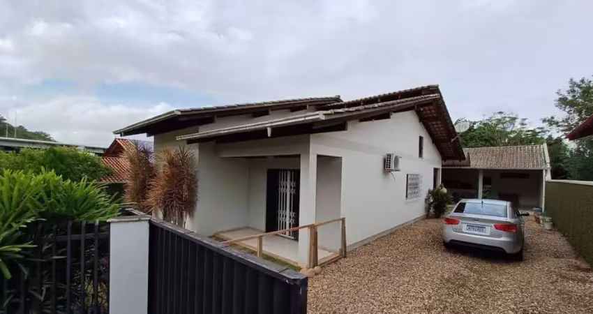 Casa com 3 quartos à venda em Poço Grande, Gaspar 