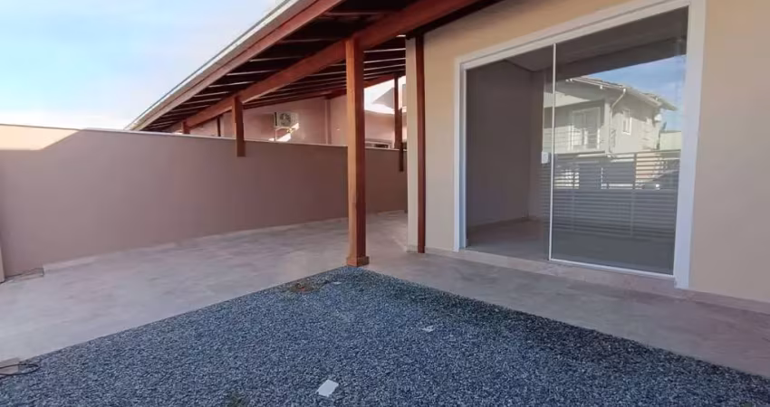 Casa com fino acabamento e academia privativa no bairro los angeles – barra velha/sc
