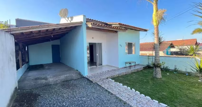 Casa com 3 quartos (1 suíte) – espaçosa e aconchegante