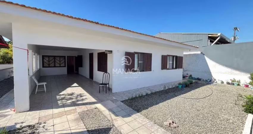 Casa espaçosa e averbada no bairro los angeles – barra velha