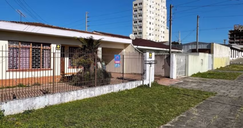 TERRENO NO CENTRO DE SÃO JOSÉ DOS PINHAIS.