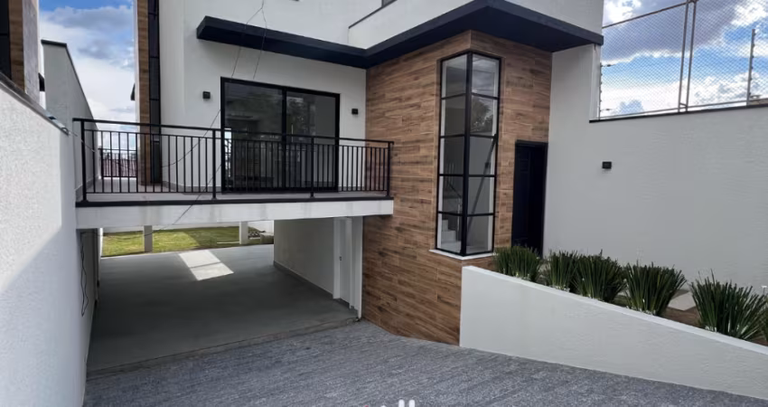 EXCELENTE TRIPLEX NO BAIRRO JARDIM CRUZEIRO