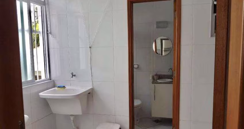 Casa com 3 dormitórios à venda, 176 m² por R$ 930.000,00 - Vila Belmiro - Santos/SP