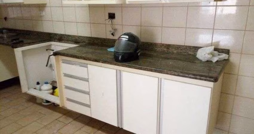 Sobrado com 4 dormitórios à venda, 150 m² por R$ 890.000,00 - Macuco - Santos/SP
