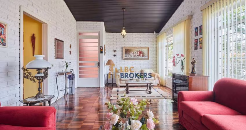 Bacacheri - Casa Térrea com 238m² - 4 Quartos - 1 suíte - 6 vagas – Jardim e Edícula