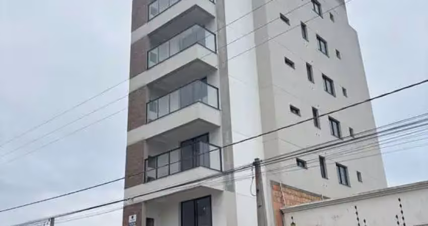 Apartamento, 450 metros do mar, 1º andar, 3 dormitórios, sendo 1 suíte e 2 demi