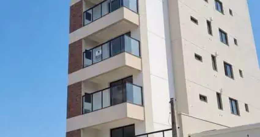 Apartamento, 450 metros da praia, 3 dormitórios, sendo 1 suíte e 2 demi-suítes à