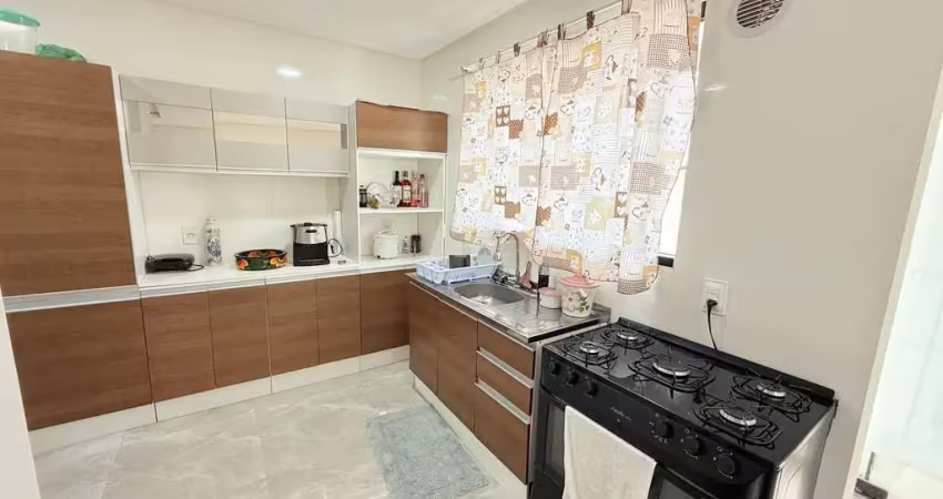 Apartamento mobiliado à 600 metros da praia de itajuba, barra velha-sc.