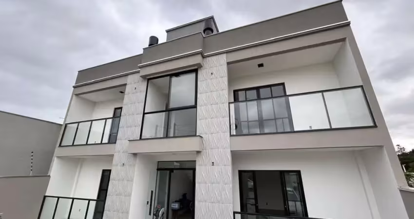 Apartamento com 03 Dormitórios, pronto para morar, em Balneário Piçarras/SC