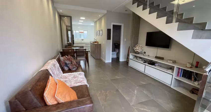 Sobrado mobiliado à apenas 300m do mar, em balneário piçarras, santa catarina.