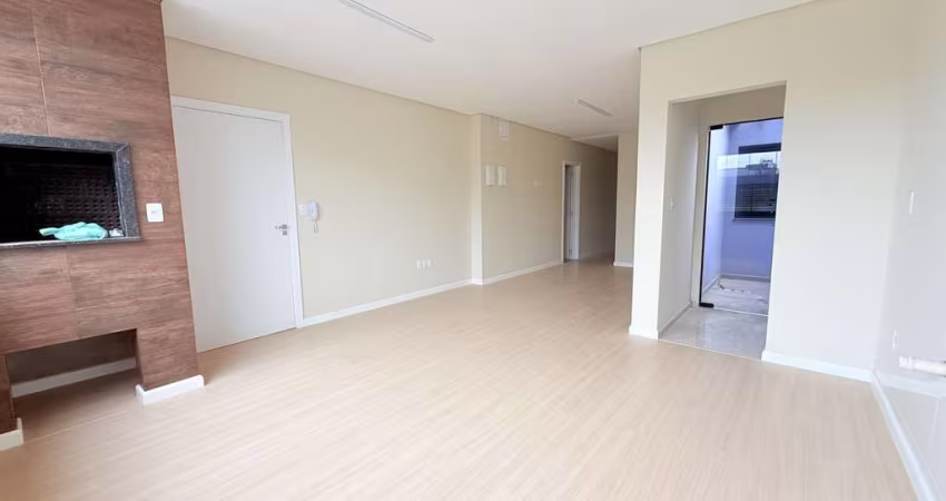 Apartamento à apenas 550m do mar, com 3 dormitórios, dendo 1 suíte, à venda por