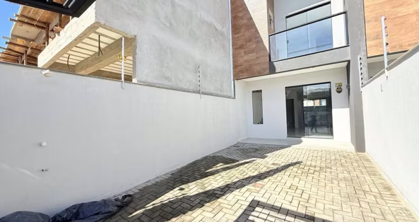 Sobrado com 2 suítes, à venda no bairro Itacolomi, na cidade de Balneário Piçarr
