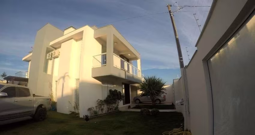 Casa com 3 dormitórios à venda, 370 m² por R$ 2.300.000,00 - Centro - Balneário