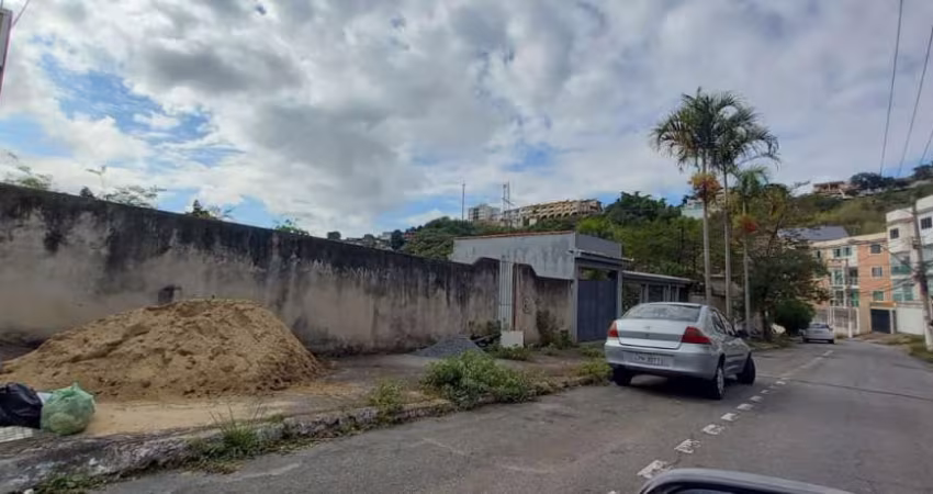 Terreno à venda no Jardim Amália, Volta Redonda 