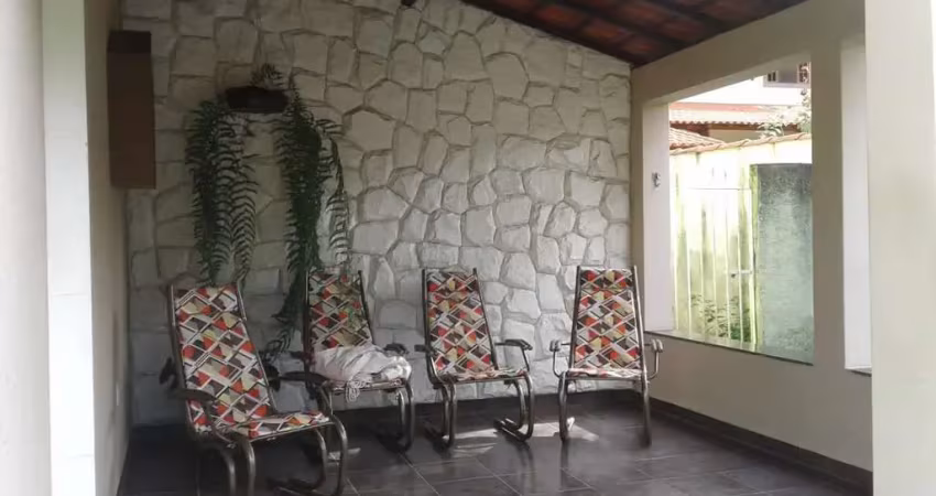 Casa com 4 quartos à venda no Candelária, Volta Redonda 