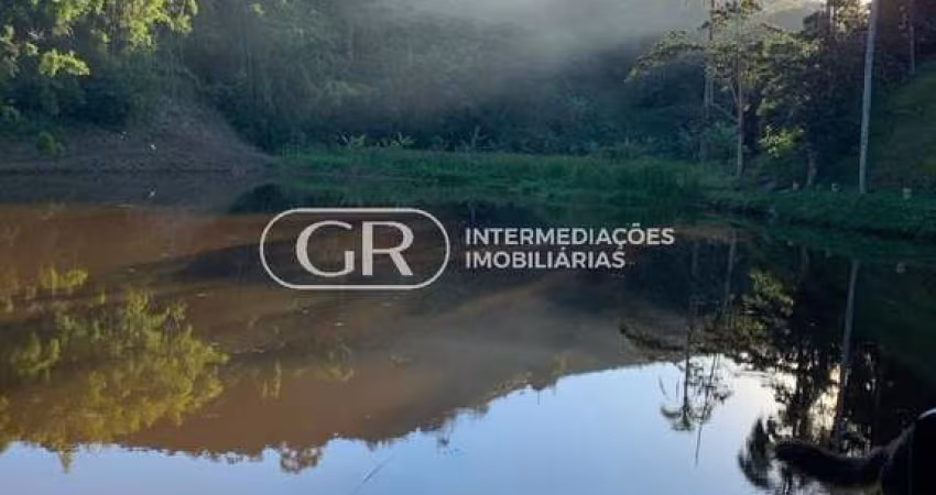 SITIO EM PARAISO IPIABAS