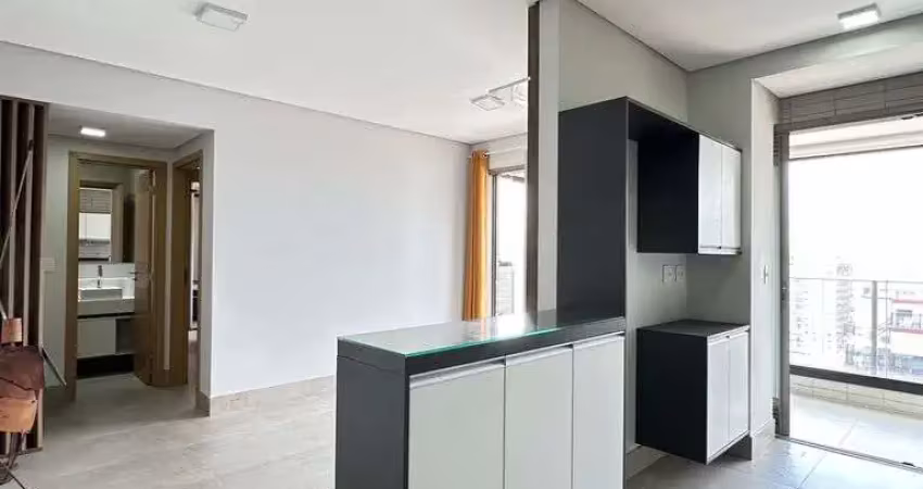 Apartamento com 1 dormitório com aranda gourmet e lazer completo em santos-sp.