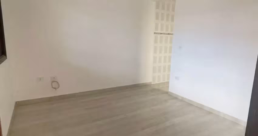 Casa para locação com 2 dormitórios, suíte e espaço gourmet!