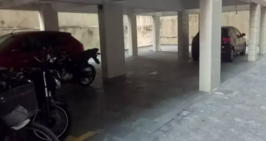 Apartamento 2 dormitórios na guilhermina, 1 suíte, elevador – 300m da praia – 70m