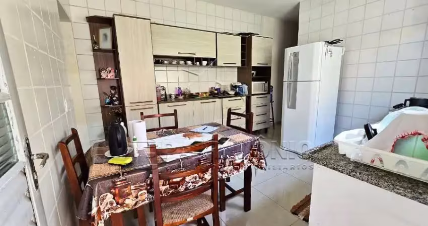 CASA,2 Dormitorio(s) bairro Ipanema
