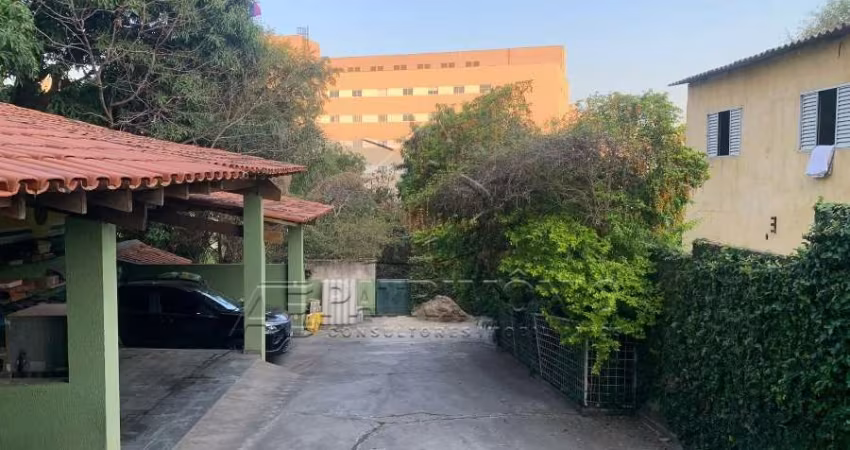 CASA,3 Dormitorio(s) bairro São João
