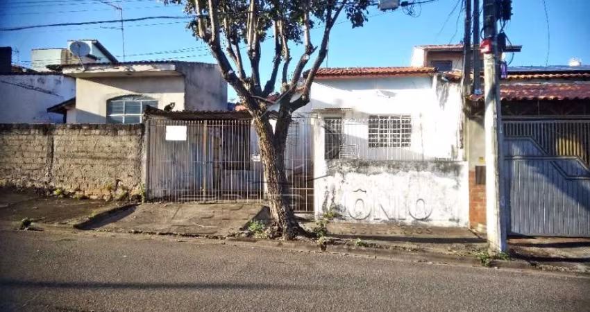 CASA DE BAIRRO COM 3 QUARTOS SENDO 1 SUITE