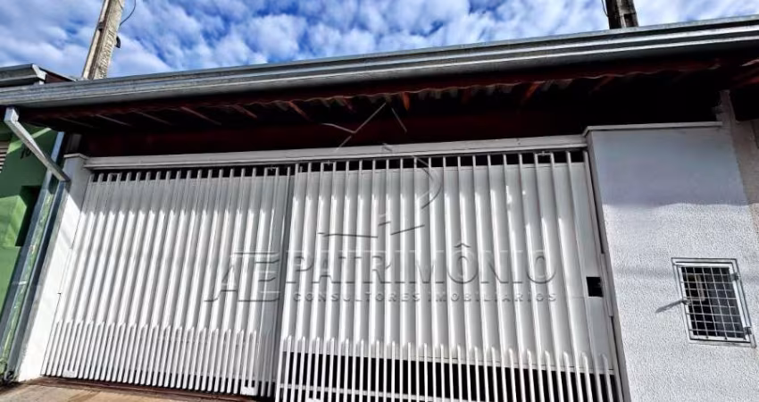 CASA COM 2 QUARTOS SENDO 1 SUITE NA ZONA LESTE