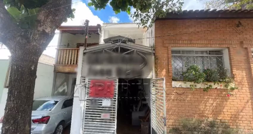 CASA SOBRADO LEÃO COM 2 DORMITORIOS SENDO SUITES
