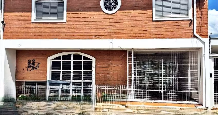 CASA TERREA COM 4 SUITES; CENTRO; SOROCABA
