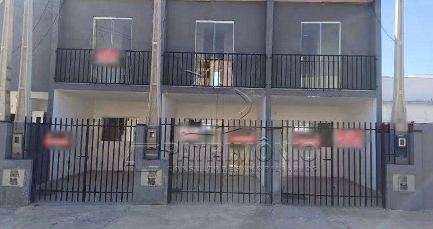 Casa na Zona Leste com 2 dormitórios